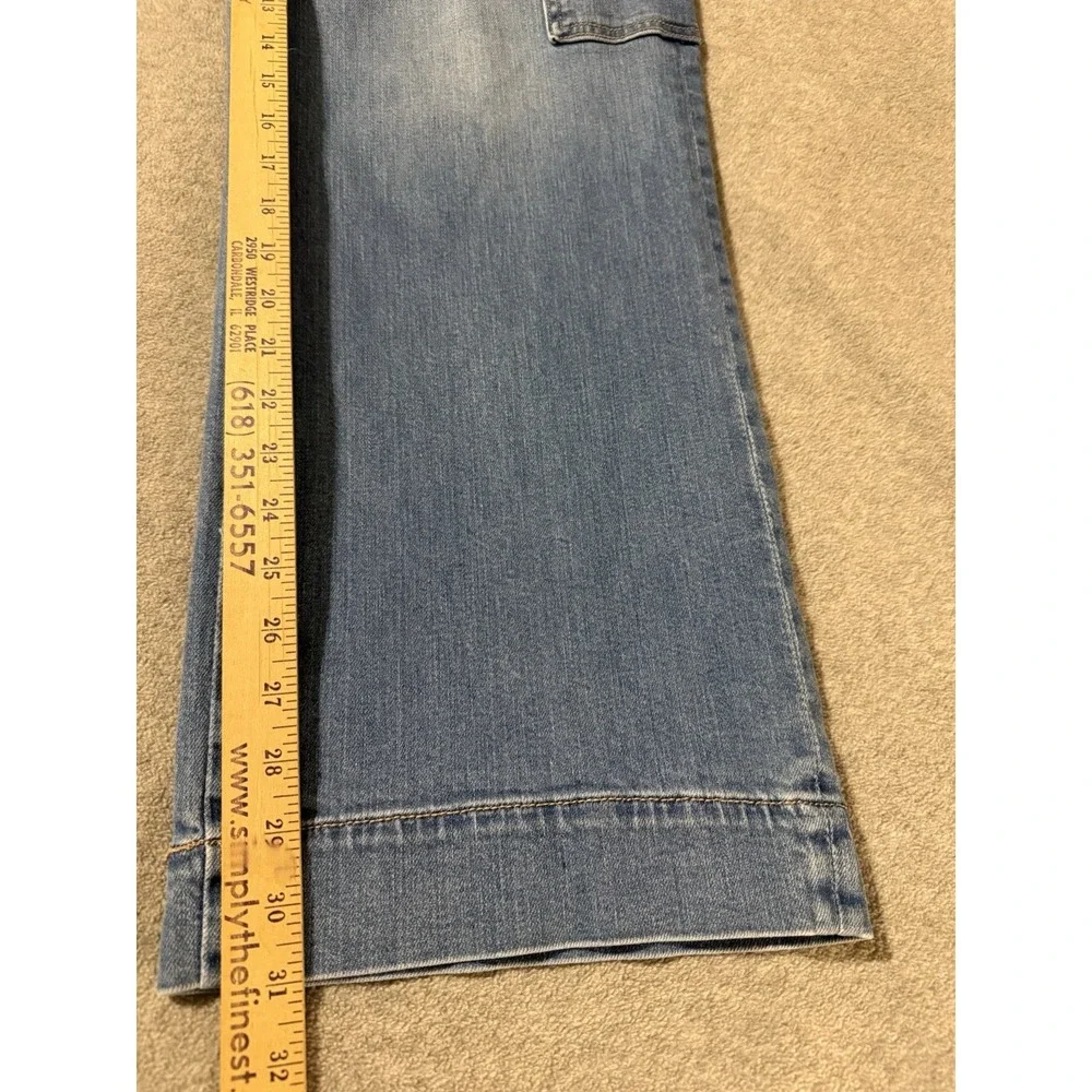 American Eagle Outfitters product pair